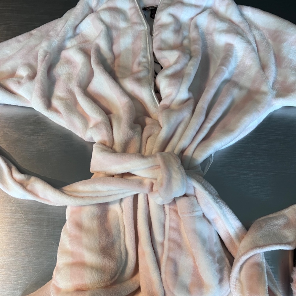 Comfy Robe - Picture 4 of 4